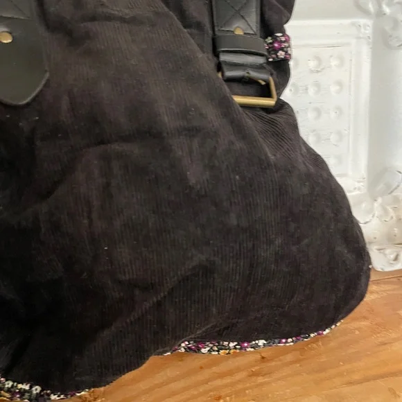 Vintage NWT l.e.i. Black Corduroy & Floral Shoulder Bag with Studded Straps - Picture 4 of 8